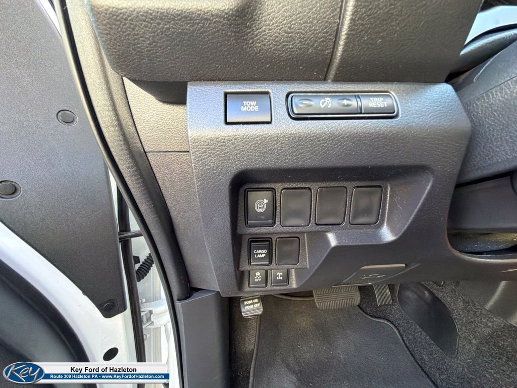 Used 2026 Nissan Frontier PRO-4X AWD/4WD image 24