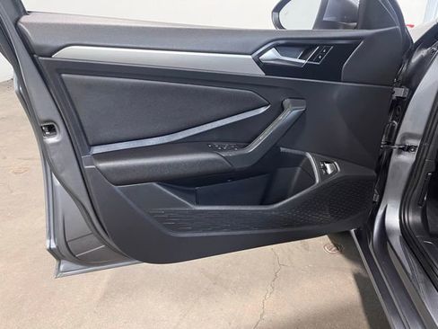 Used 2021 Volkswagen Jetta SE image 24