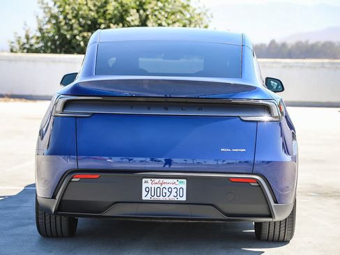 Used 2026 Tesla Model Y Long Range AWD/4WD image 6