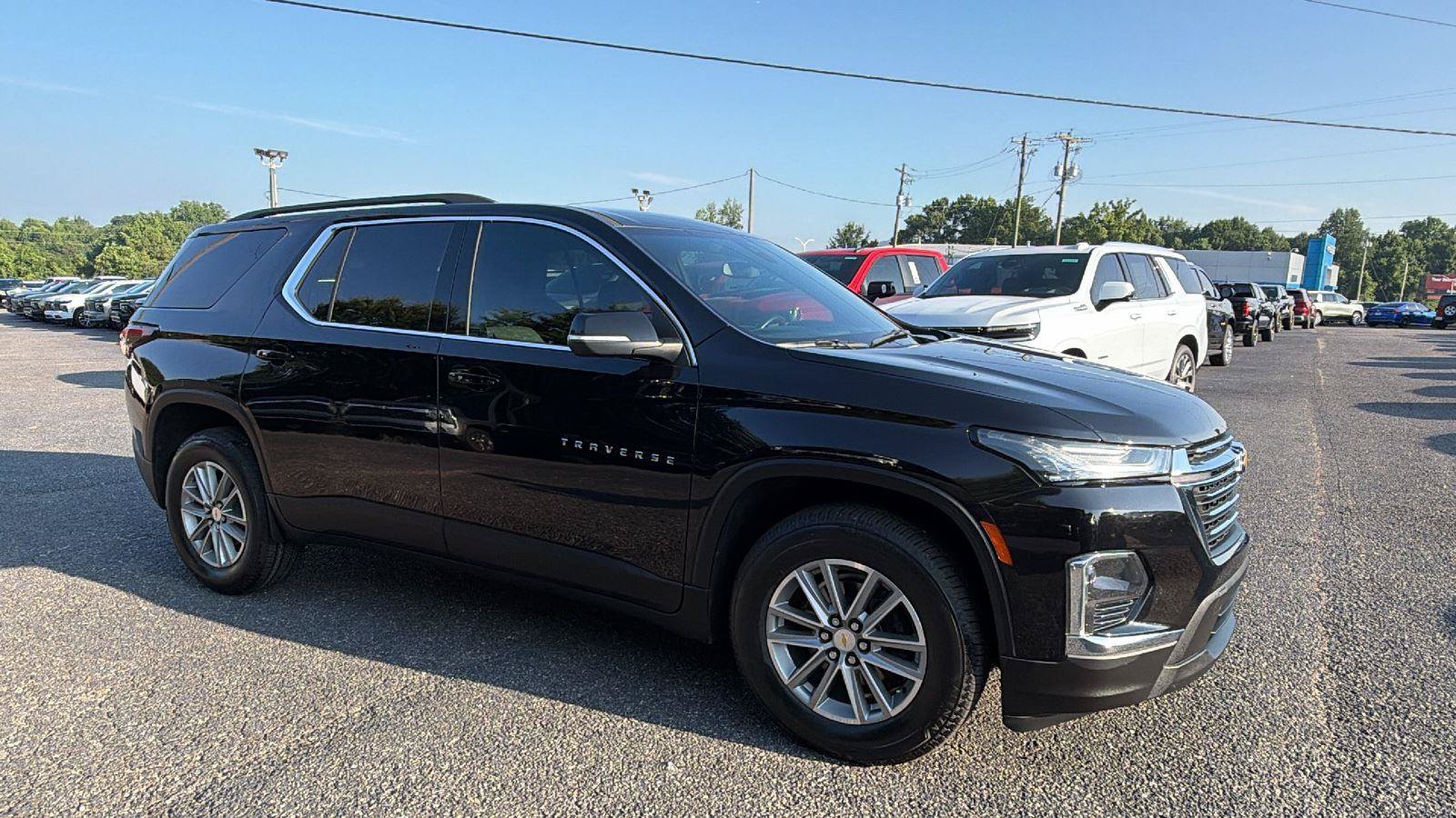 Used 2023 Chevrolet Traverse LT FWD image 6
