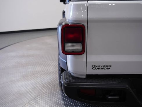 Used 2023 Jeep Gladiator Sport AWD/4WD image 20