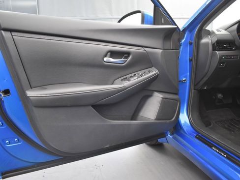 Used 2025 Nissan Sentra SV w/ Trunk Package image 27