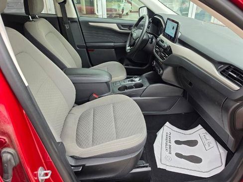 Certified 2022 Ford Escape SE w/ Cold Weather Package AWD/4WD image 17