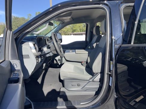 Used 2025 Ford F250 XLT w/ FX4 Off-Road Package image 12