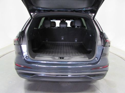 Used 2024 Lincoln Nautilus Reserve w/ Jet Appearance Package (87T) AWD/4WD image 11