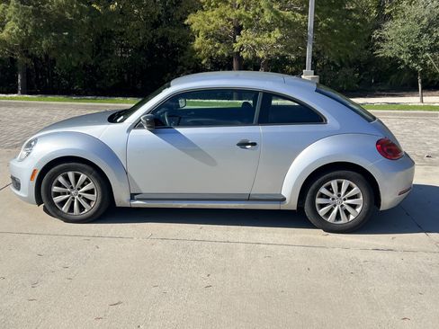 Used 2014 Volkswagen Beetle 2.5 image 7