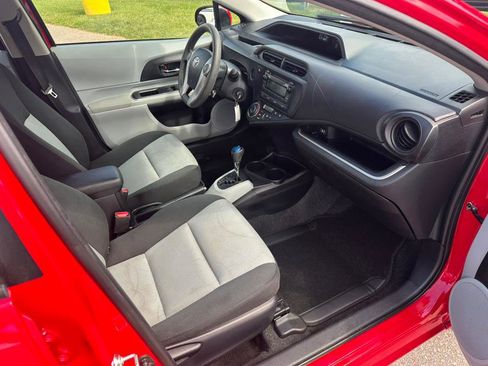 Used 2014 Toyota Prius C Two image 13