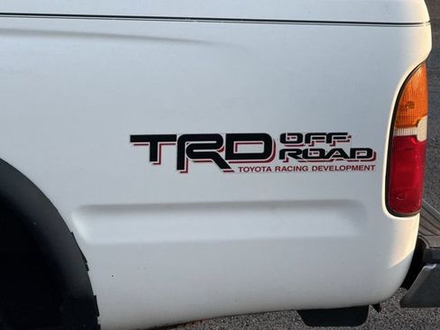 Used 2000 Toyota Tacoma PreRunner RWD image 6