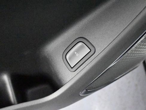 Used 2026 GMC Acadia AT4 image 29