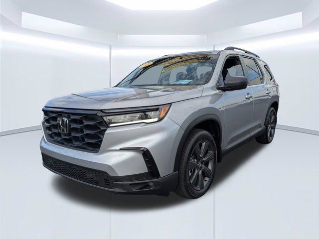 Used 2025 Honda Pilot Sport image 8