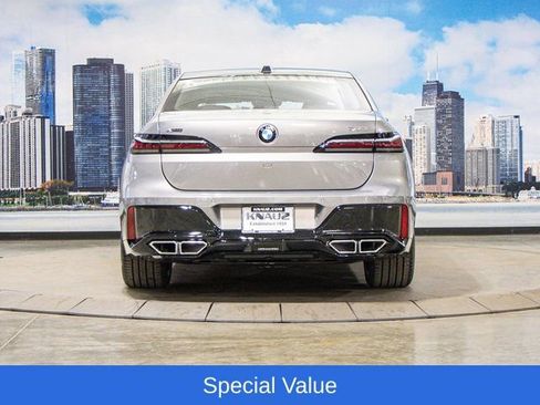 Used 2025 BMW 760i xDrive w/ Premium Package AWD/4WD image 11