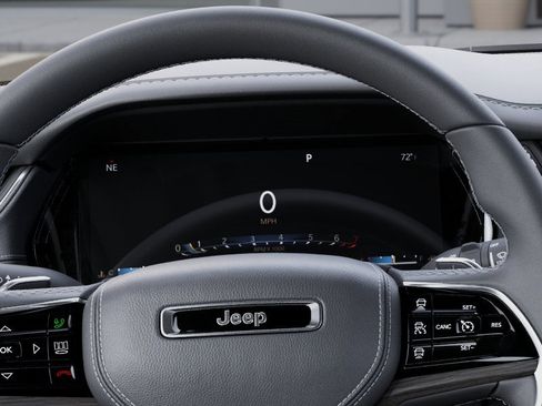 New 2025 Jeep Grand Cherokee Overland image 17