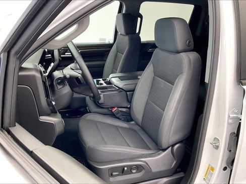 Used 2025 Chevrolet Silverado 1500 LT image 17