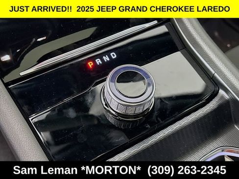 New 2025 Jeep Grand Cherokee Laredo w/ Luxury Tech Group I image 16