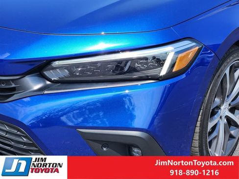 Used 2023 Honda Civic Touring image 10