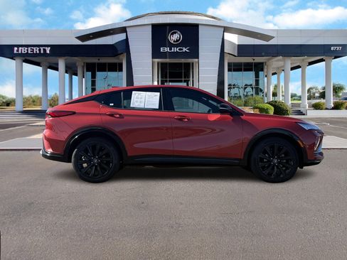 Used 2024 Buick Envista Sport Touring w/ Convenience I Package image 2