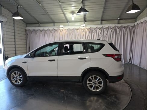 Used 2017 Ford Escape S image 7