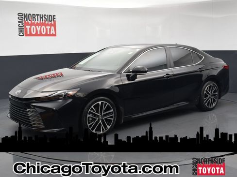 Used 2026 Toyota Camry XLE FWD image 1