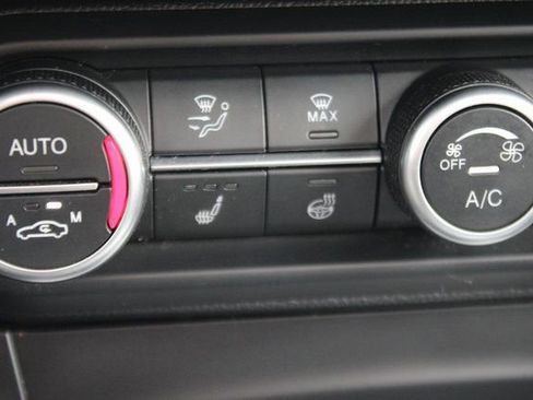 Used 2023 Alfa Romeo Stelvio Veloce image 10