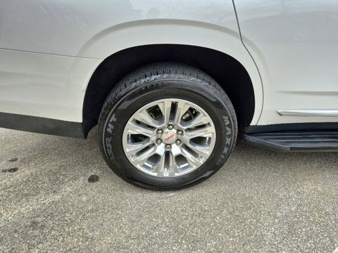 Used 2022 GMC Yukon Denali image 15