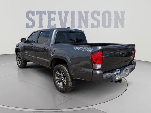 Certified 2017 Toyota Tacoma TRD Sport w/ Tow Package (A/T) AWD/4WD image 3