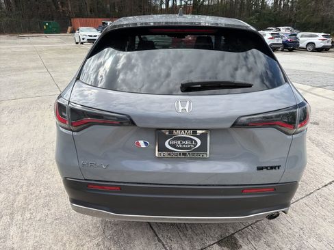 Used 2023 Honda HR-V Sport image 9