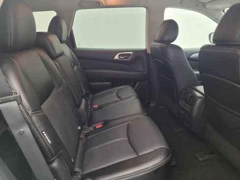Used 2020 Nissan Pathfinder SL AWD/4WD image 19