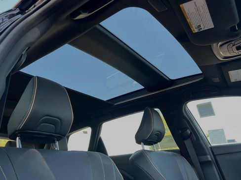 New 2025 Toyota Crown Signia image 18