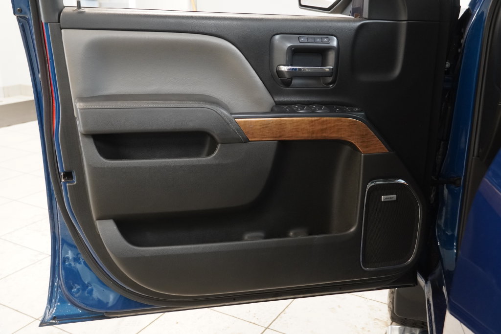 Used 2015 Chevrolet Silverado 1500 LTZ w/ LTZ Plus Package AWD/4WD image 7