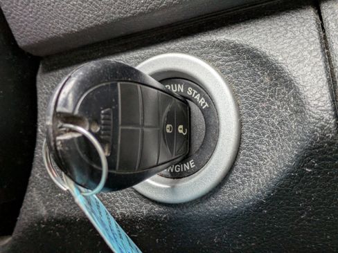 Used 2018 RAM 1500 Express image 31