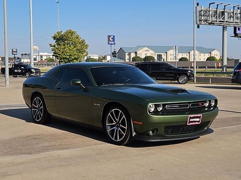 Used 2022 Dodge Challenger R/T w/ Plus Package RWD image 3
