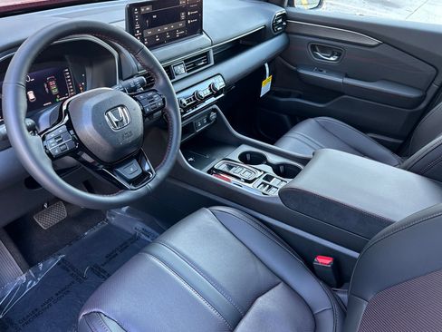 New 2026 Honda Pilot Black Edition image 9