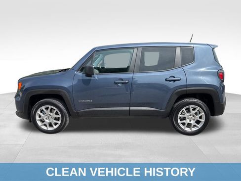 Used 2023 Jeep Renegade Latitude AWD/4WD image 3