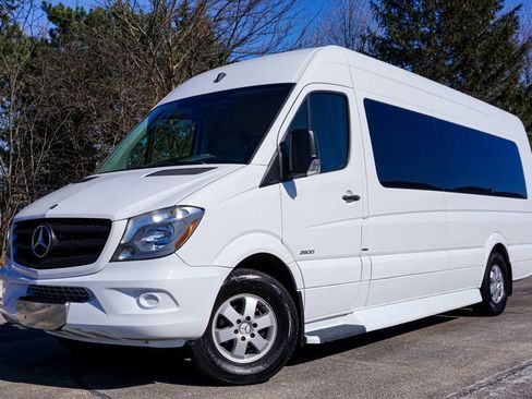 Used 2015 Mercedes-Benz Sprinter 2500 image 83