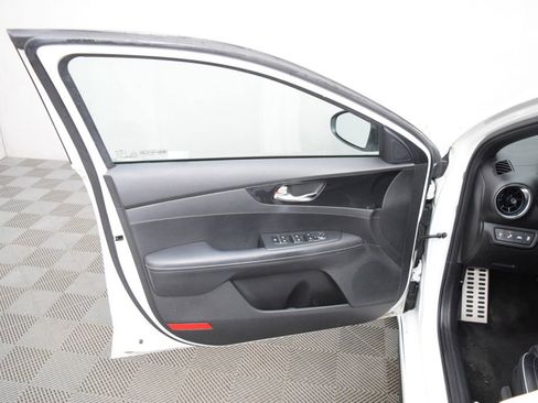 Used 2021 Kia Forte GT-Line image 9