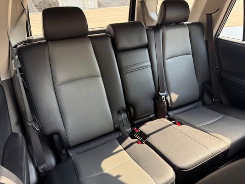 Used 2019 Toyota 4Runner SR5 Premium AWD/4WD image 18