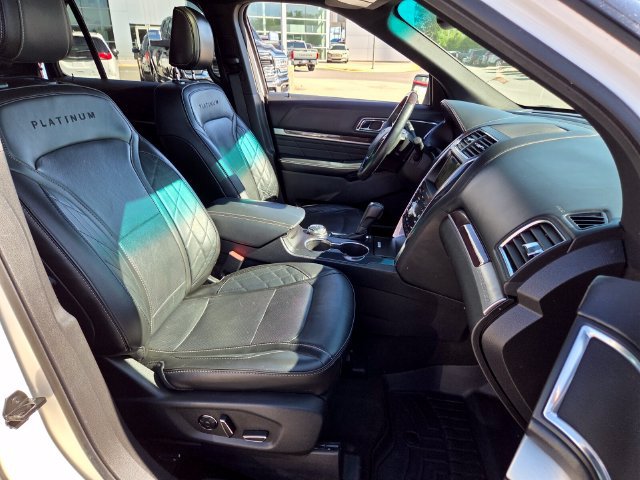 Used 2018 Ford Explorer Platinum AWD/4WD image 18