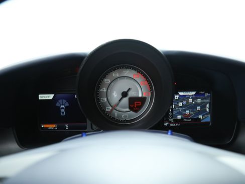 Certified 2022 Ferrari F8 Tributo image 25