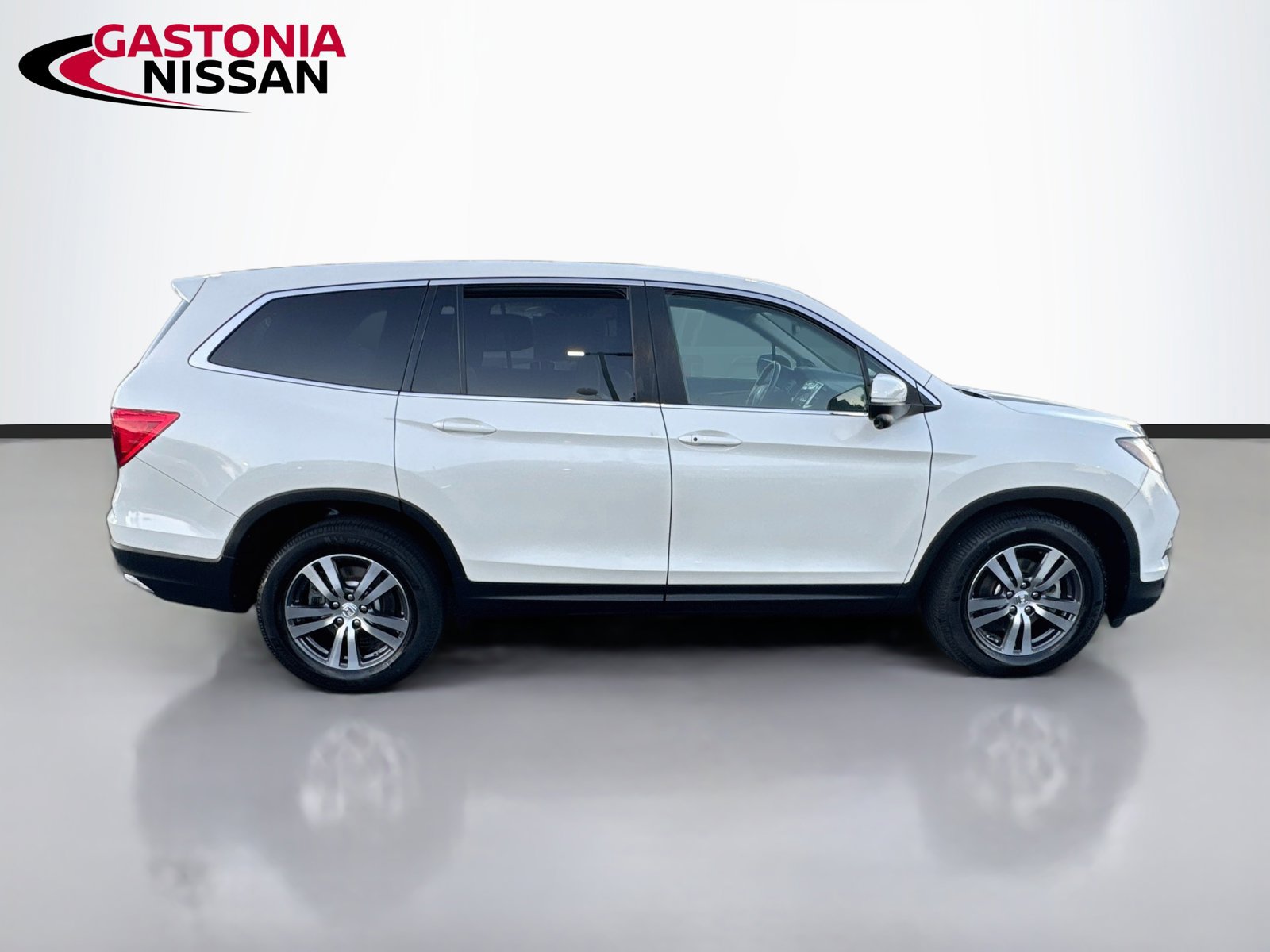 Used 2017 Honda Pilot EX-L image 10