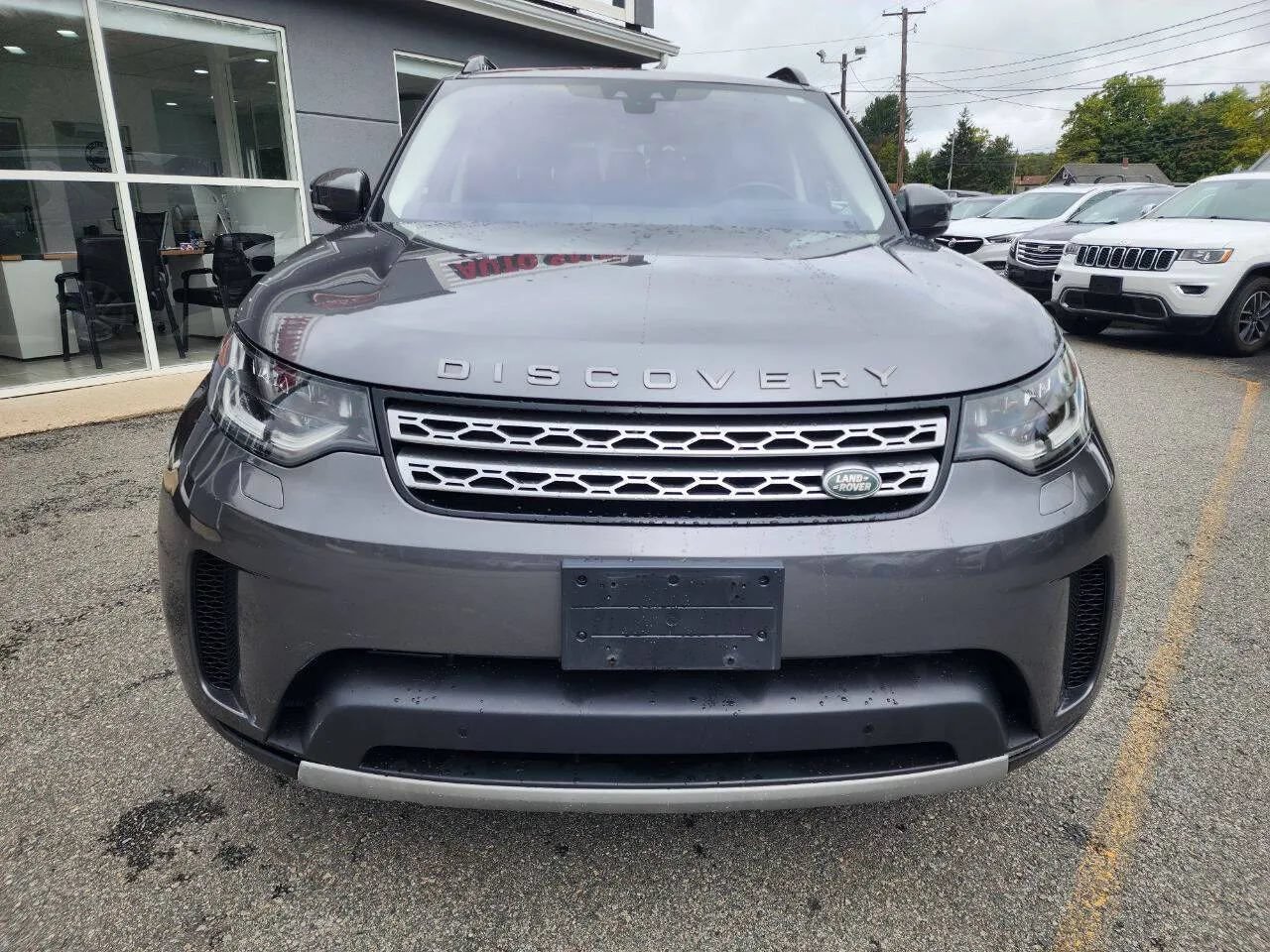 Used 2019 Land Rover Discovery HSE AWD/4WD image 2