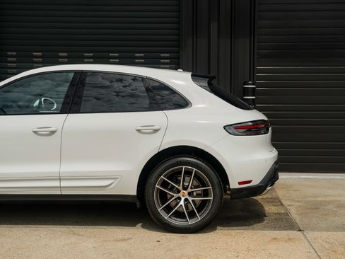New 2026 Porsche Macan image 12