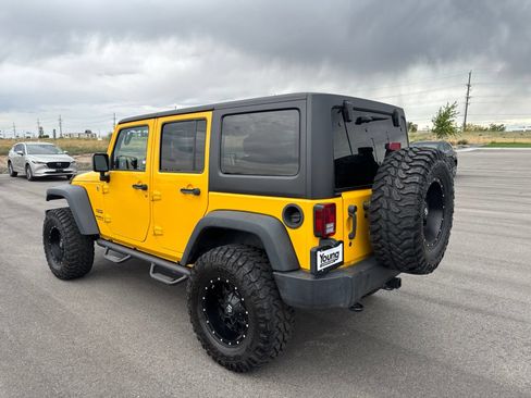 Used 2015 Jeep Wrangler Unlimited Sport w/ Quick Order Package 24S AWD/4WD image 5