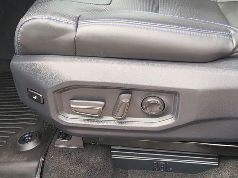 Used 2025 Toyota Tundra Platinum AWD/4WD image 12