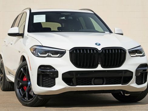 Used 2022 BMW X5 xDrive45e w/ M Sport Package AWD/4WD image 4