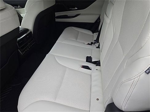 New 2025 Lexus LX 600 4WD w/ Luxury Package image 15