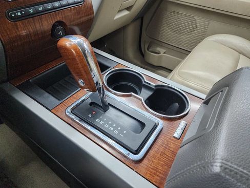 Used 2009 Ford Expedition Eddie Bauer image 17