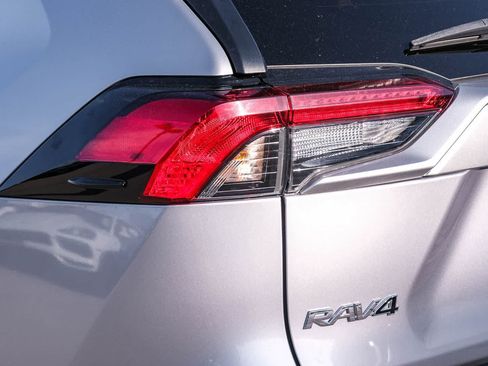 Used 2024 Toyota RAV4 LE AWD/4WD image 7
