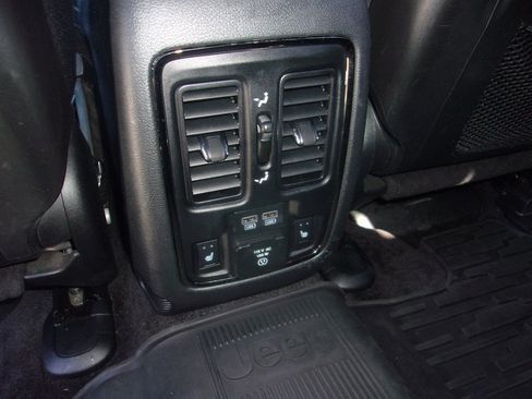 Used 2018 Jeep Grand Cherokee High Altitude AWD/4WD image 26