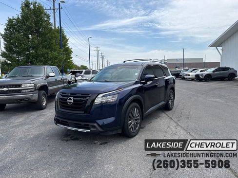 Used 2023 Nissan Pathfinder SL w/ SL Premium Package AWD/4WD image 1