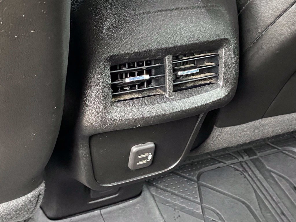 Used 2022 Chevrolet Equinox RS w/ RS Leather Package AWD/4WD image 30